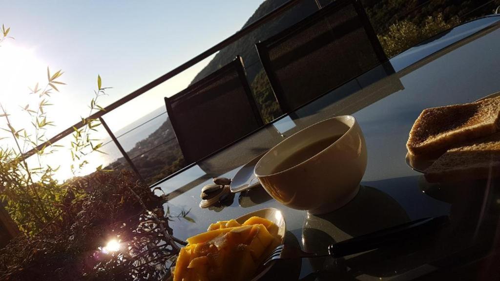 Cap Corse Uribellinu 1, Petit Dejeuner Partine Buitenkant foto
