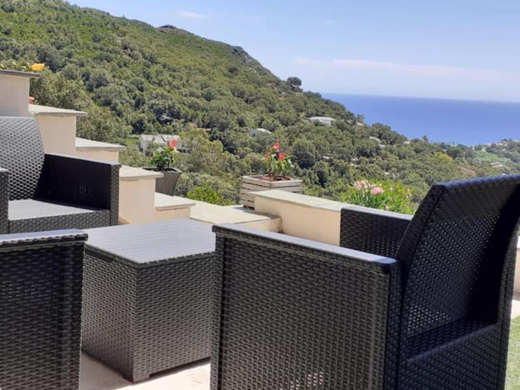 Cap Corse Uribellinu 1, Petit Dejeuner Partine Buitenkant foto