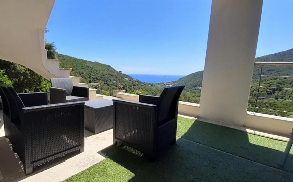 Cap Corse Uribellinu 1, Petit Dejeuner Partine Buitenkant foto